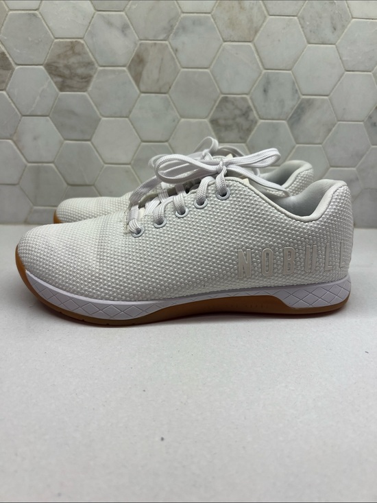 NOBULL Shoes - NOBULL White Knit Training weightlifting Shoes with Gum Outsole Size 8